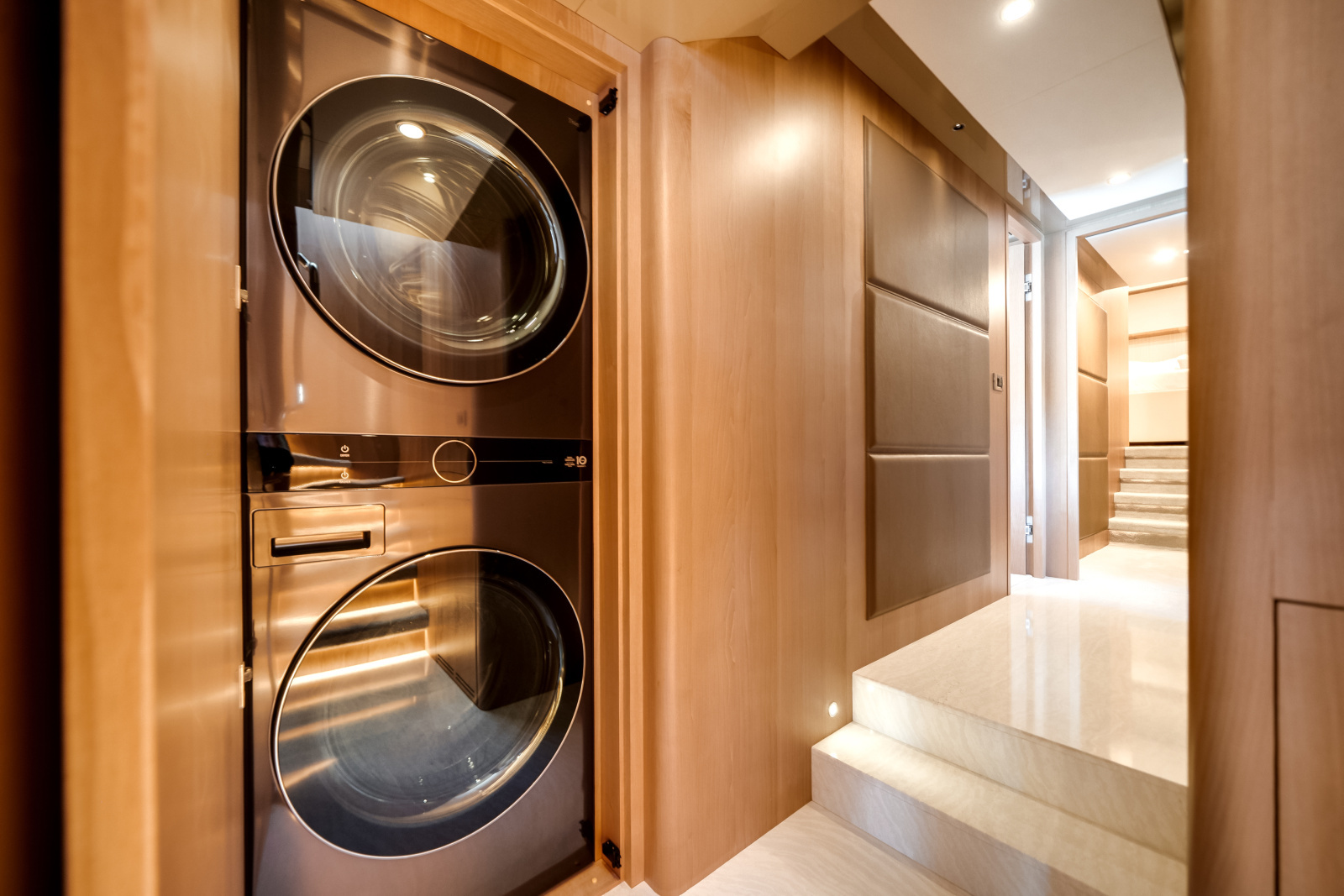 2025 Ocean Alexander 28L