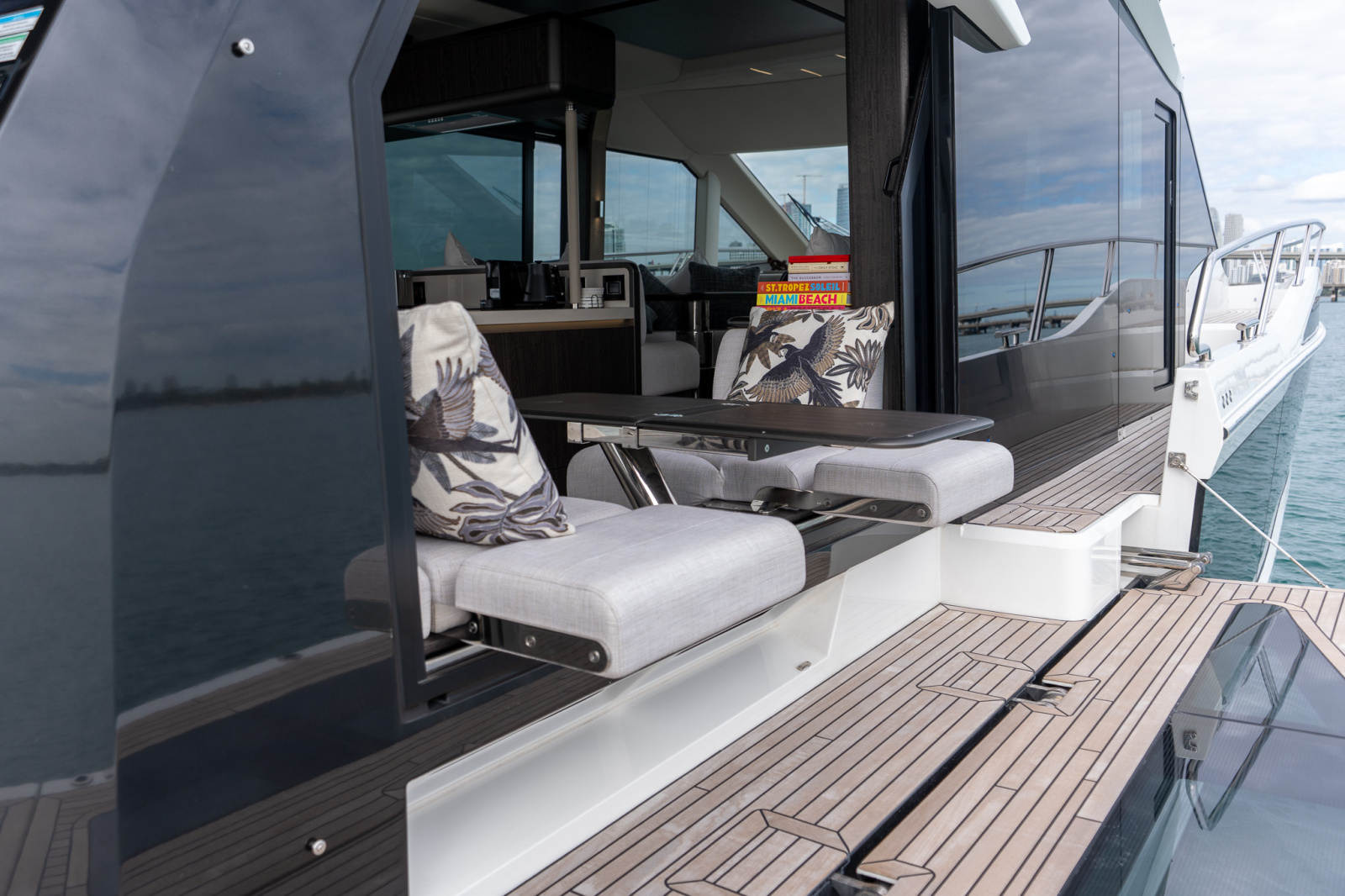 56' 2025 Galeon 560 FLY