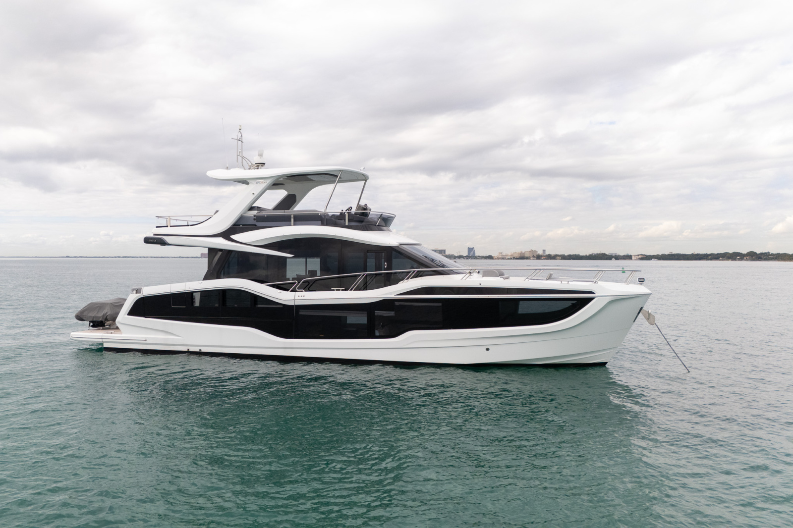 56' 2025 Galeon 560 FLY
