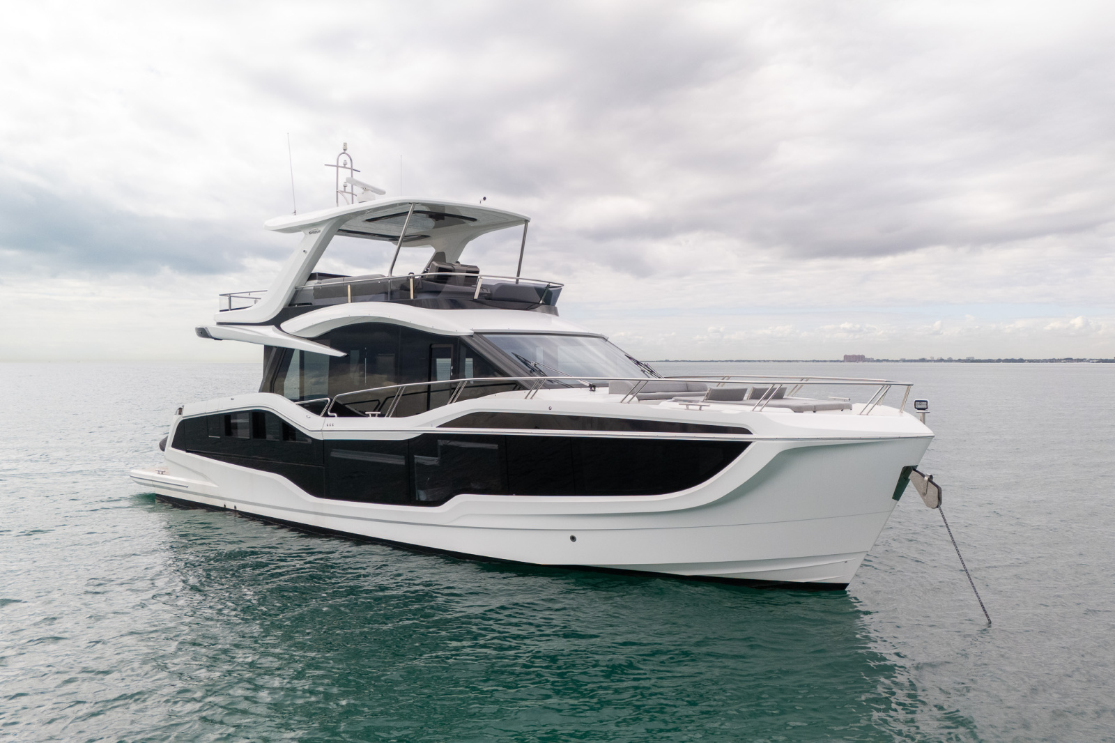 56' 2025 Galeon 560 FLY