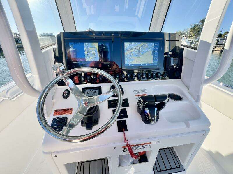 26ft Sea Hunt Yacht For Sale