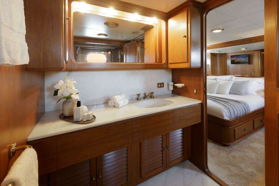 ESPINOLA 113ft Codecasa Yacht For Sale