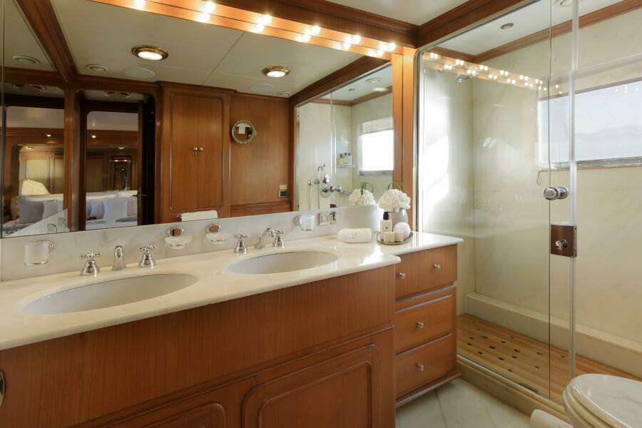 ESPINOLA 113ft Codecasa Yacht For Sale