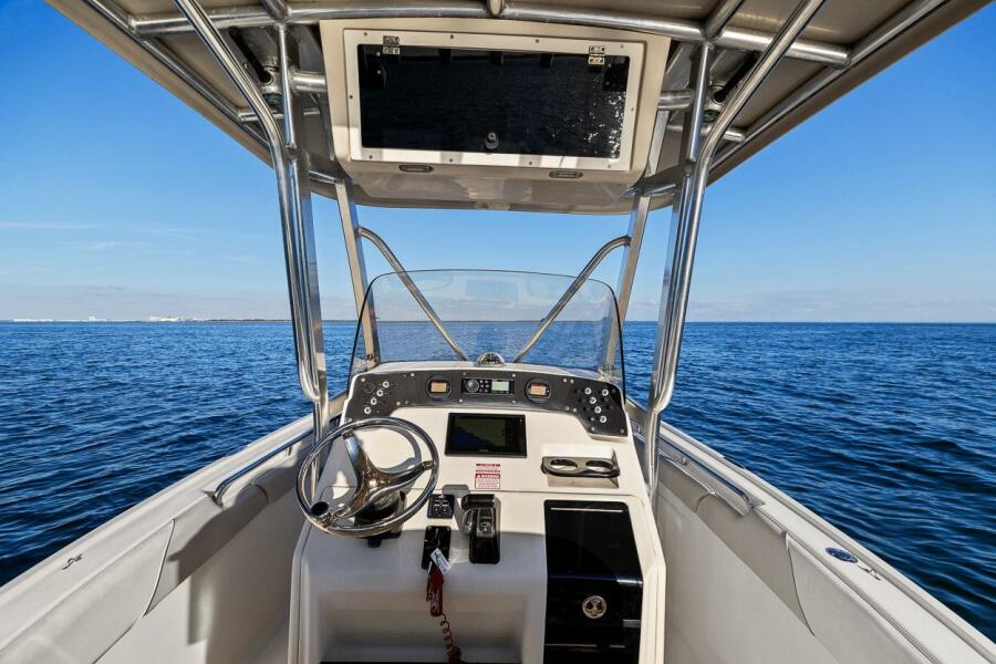 24' 2011 Scout 245 XSF