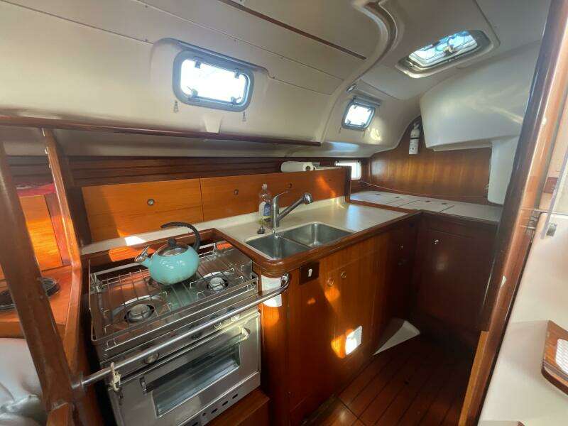 Moin Moin  40ft Beneteau Yacht For Sale