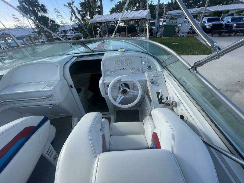 Varoom 27ft Formula Yacht For Sale