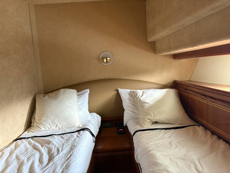 80' 1999 Ferretti Yachts 80 RPH