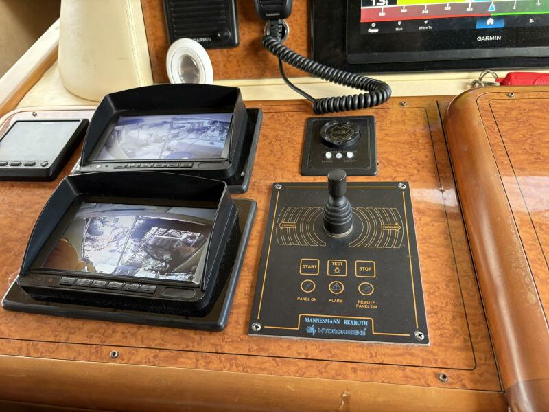 80' 1999 Ferretti Yachts 80 RPH