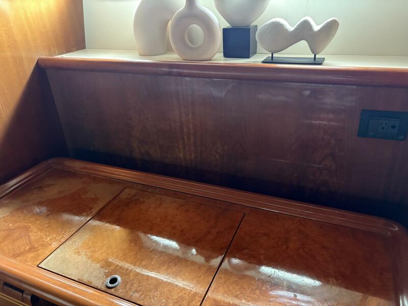 80' 1999 Ferretti Yachts 80 RPH