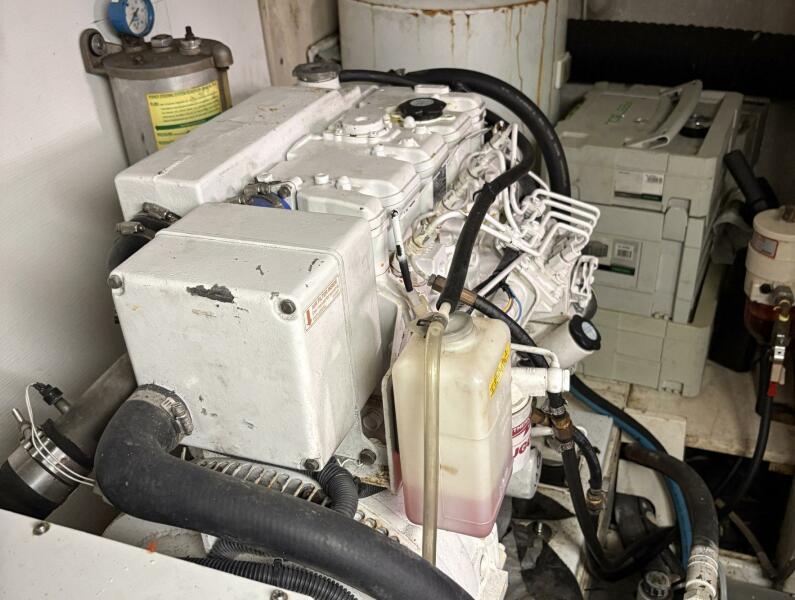 80' 1999 Ferretti Yachts 80 RPH