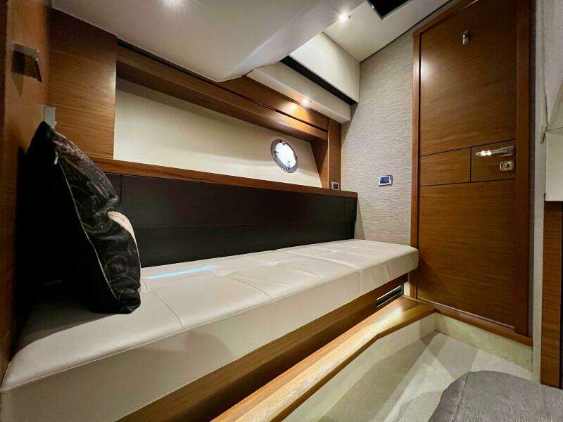 39ft Tiara Yachts Yacht For Sale