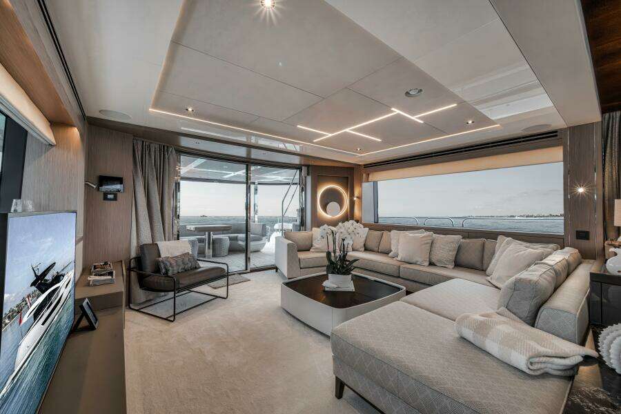 Dolce Far Niente 88ft Sunseeker Yacht For Sale