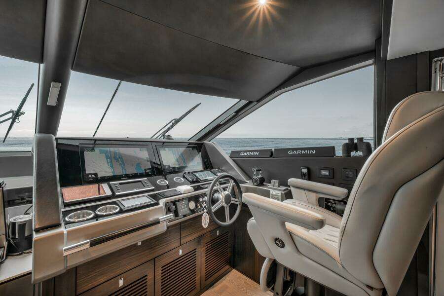 Dolce Far Niente 88ft Sunseeker Yacht For Sale