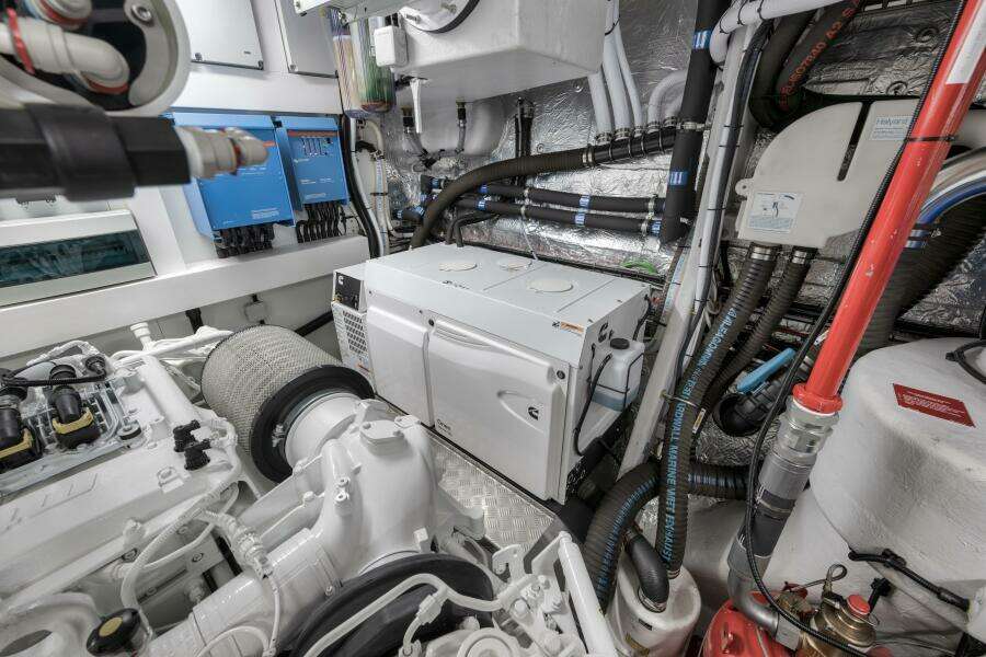 Dolce Far Niente 88ft Sunseeker Yacht For Sale