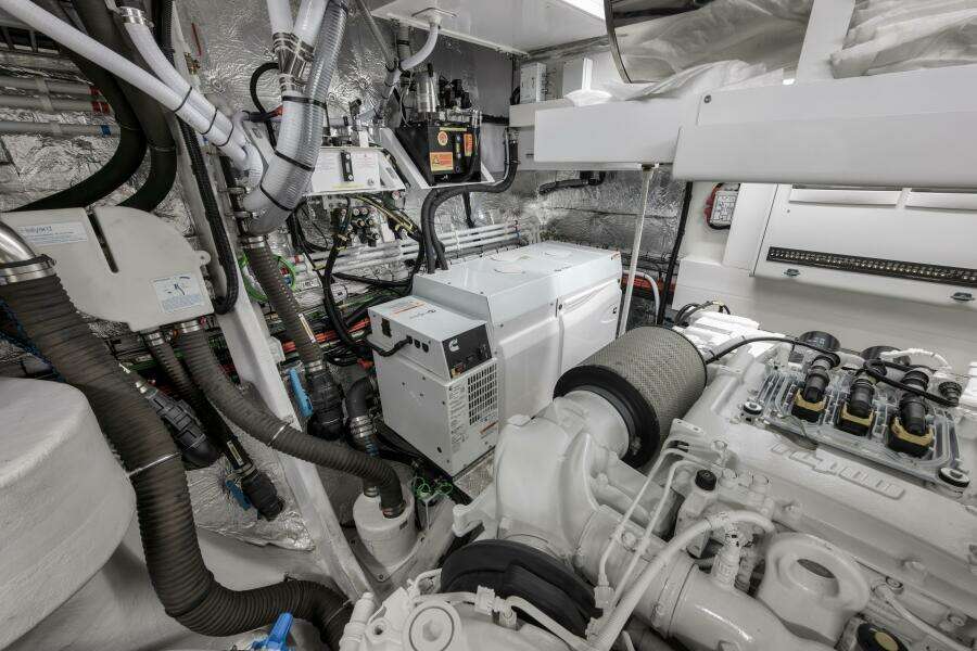 Dolce Far Niente 88ft Sunseeker Yacht For Sale