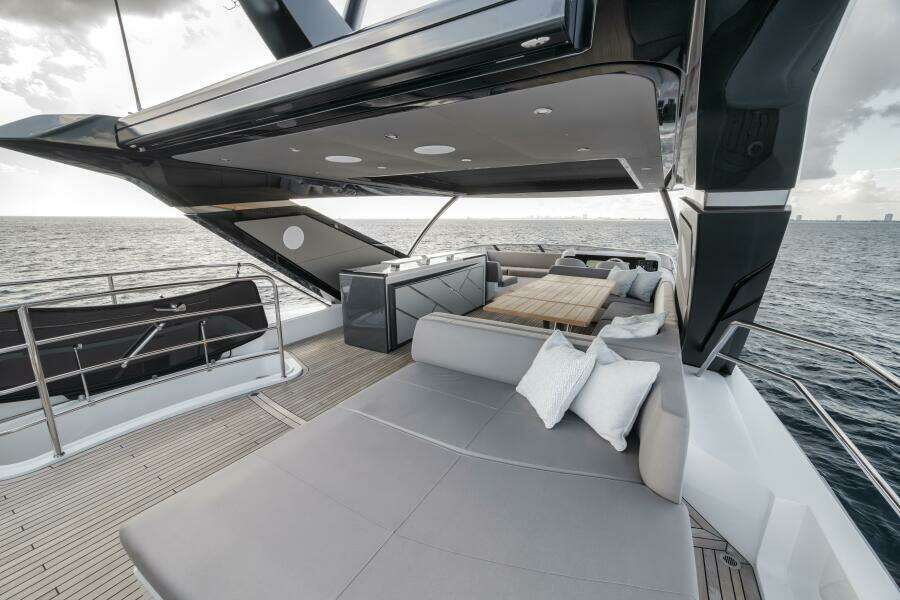 Dolce Far Niente 88ft Sunseeker Yacht For Sale