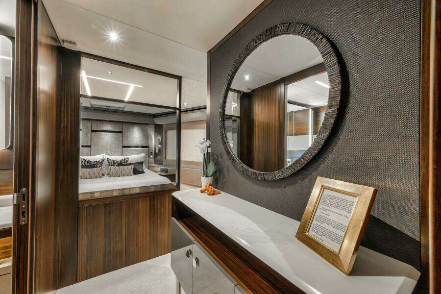 Dolce Far Niente 88ft Sunseeker Yacht For Sale