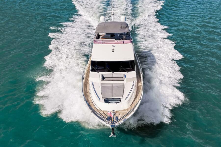 72' 2014 Princess Y72