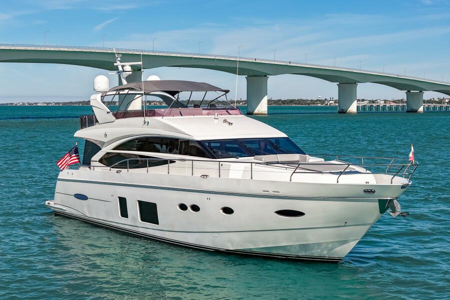 72' 2014 Princess Y72