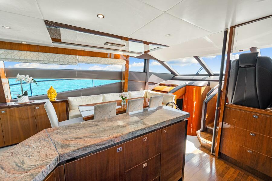 72' 2014 Princess Y72