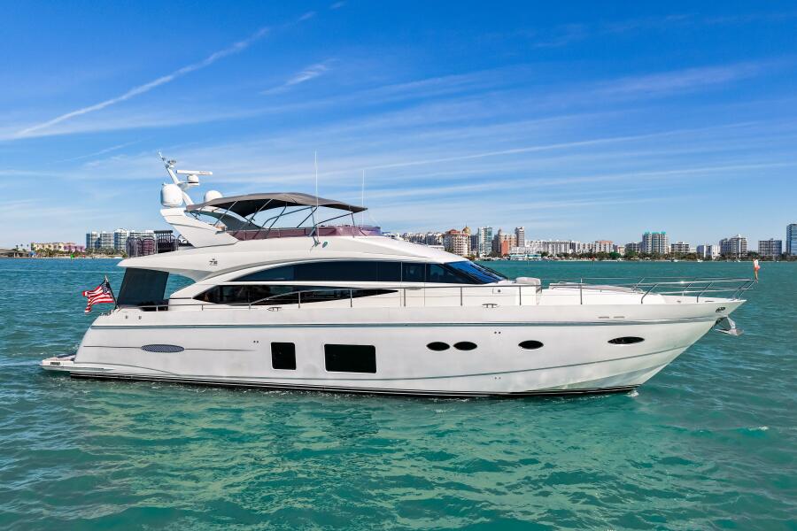 72' 2014 Princess Y72