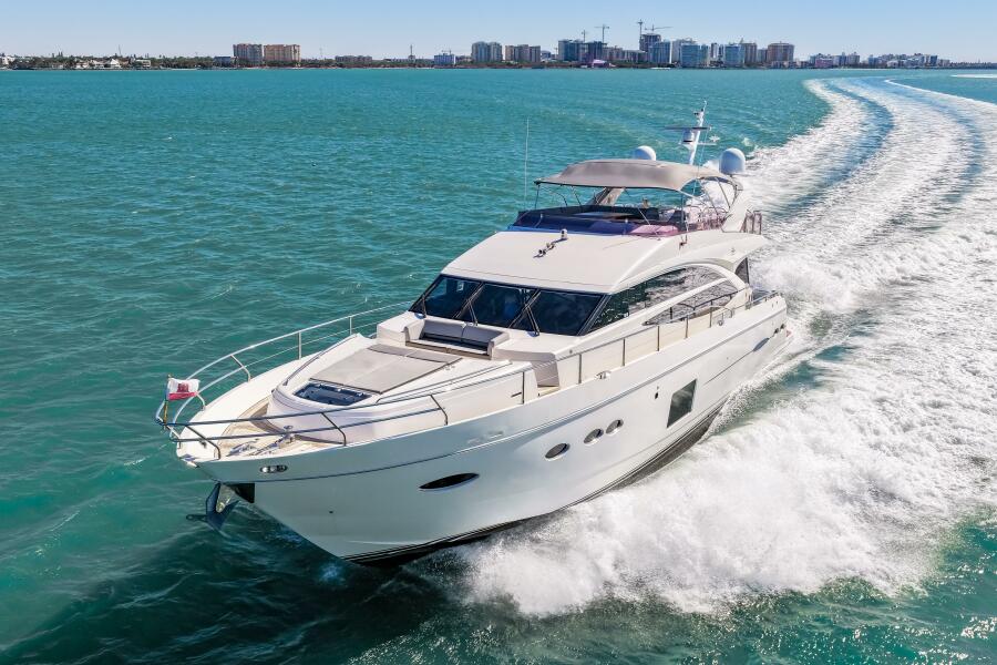 72' 2014 Princess Y72