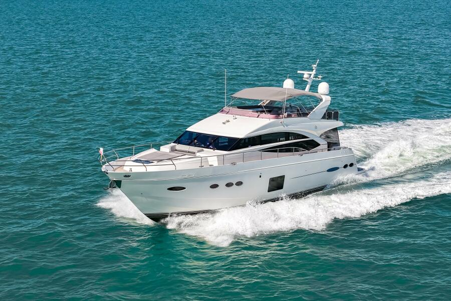 72' 2014 Princess Y72