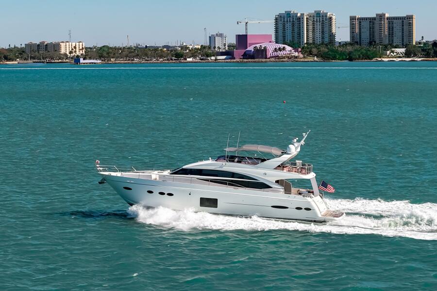 72' 2014 Princess Y72