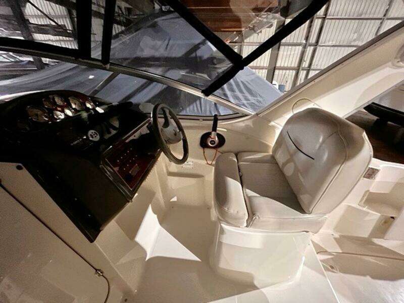 Holly Anne 29ft Bayliner Yacht For Sale