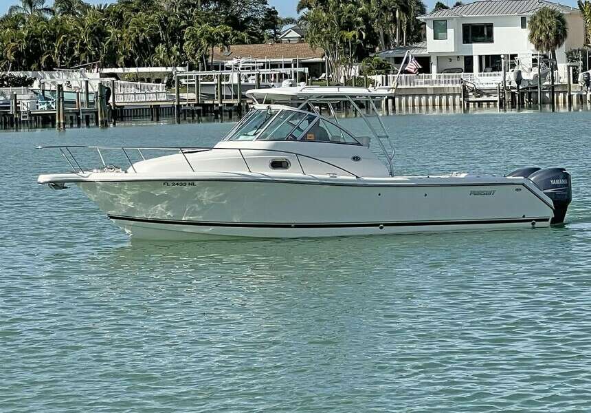 28ft Pursuit Yacht For Sale