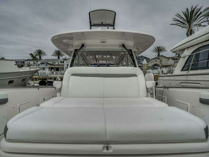 ANGELIQUE 43ft Everglades Yacht For Sale
