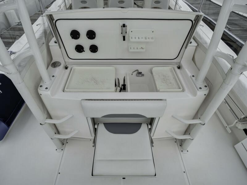 43' 2015 Everglades 435 Center Console