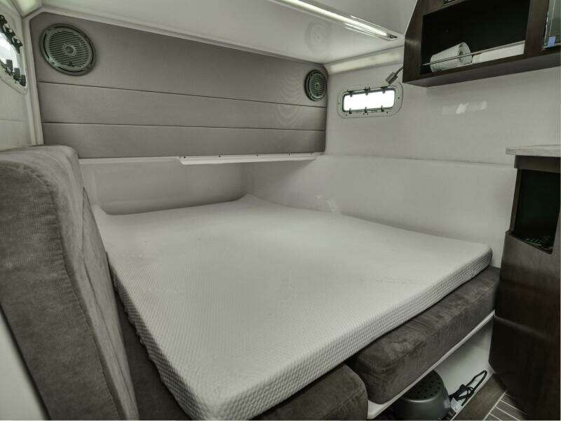 ANGELIQUE 43ft Everglades Yacht For Sale