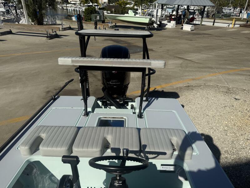 18' 2023 Hell's Bay Marquesa