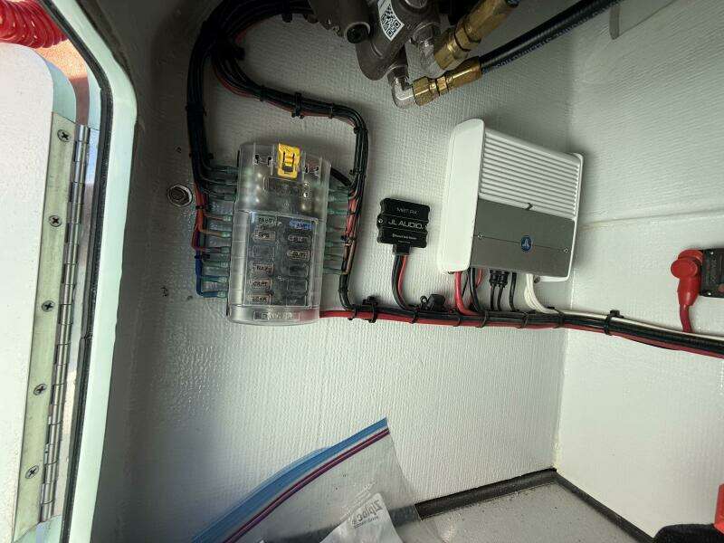 18ft Hell s Bay Yacht For Sale