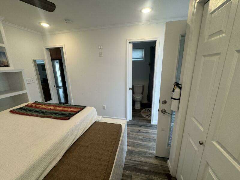 52ft Harbor Home Yacht For Sale