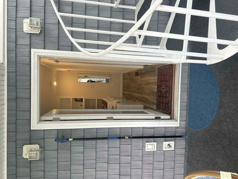 52ft Harbor Home Yacht For Sale