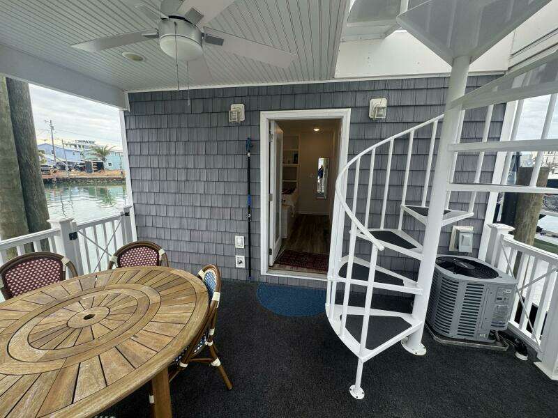 52ft Harbor Home Yacht For Sale