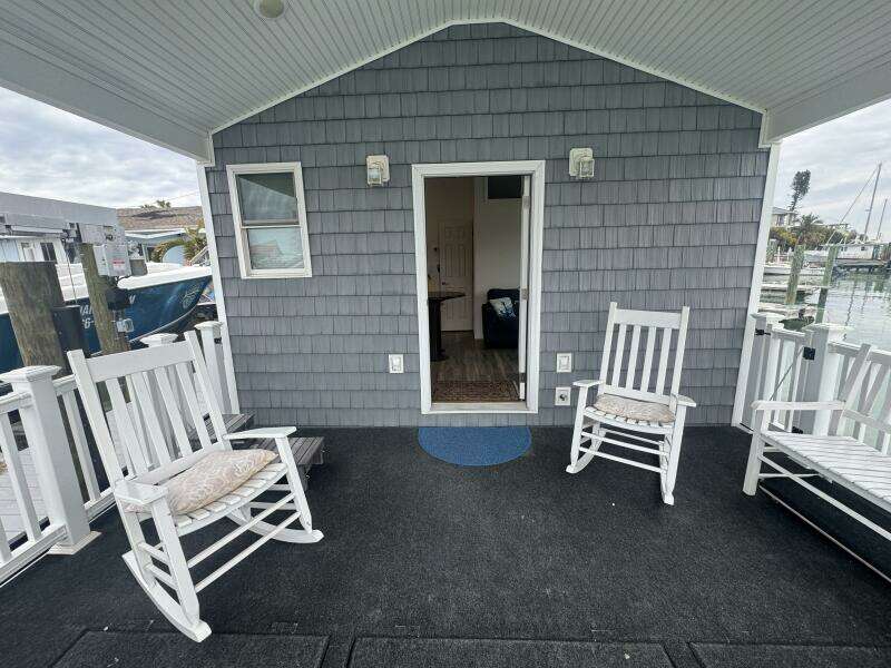 52ft Harbor Home Yacht For Sale