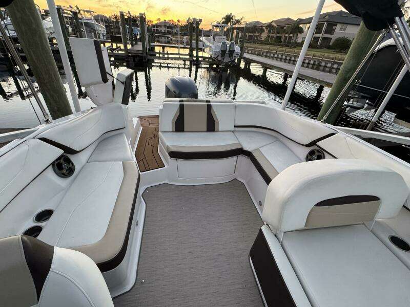 23ft Regal Yacht For Sale