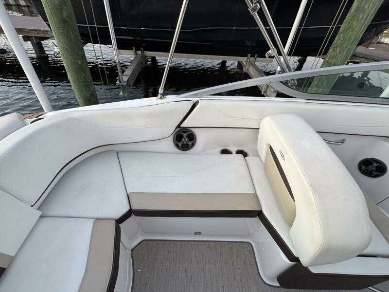 23ft Regal Yacht For Sale