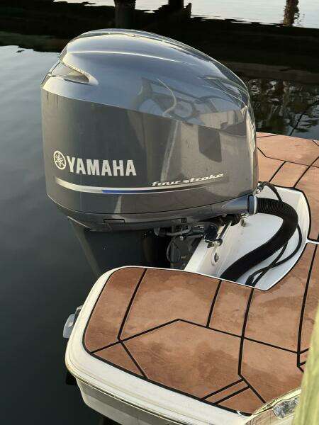 23ft Regal Yacht For Sale