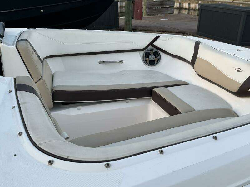 23ft Regal Yacht For Sale