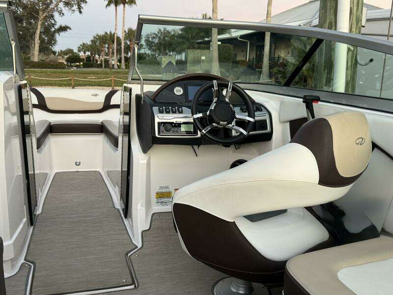 23ft Regal Yacht For Sale