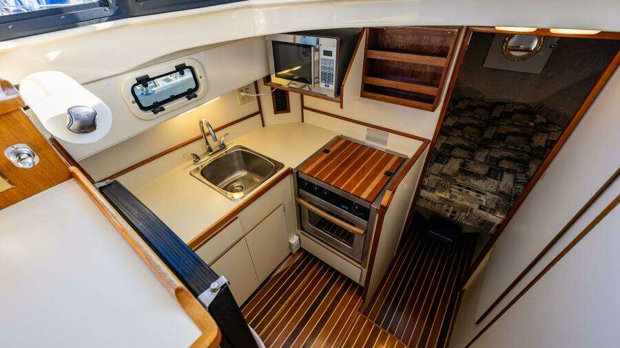 RoNance 31ft Camano Yacht For Sale