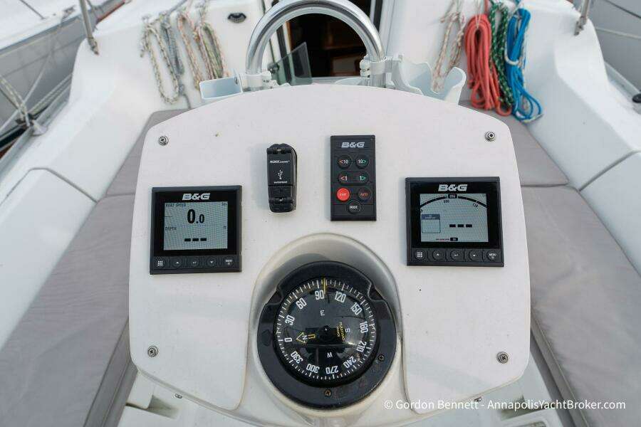 Opie Bea 37ft Jeanneau Yacht For Sale