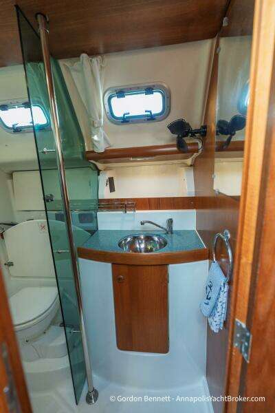 Opie Bea 37ft Jeanneau Yacht For Sale