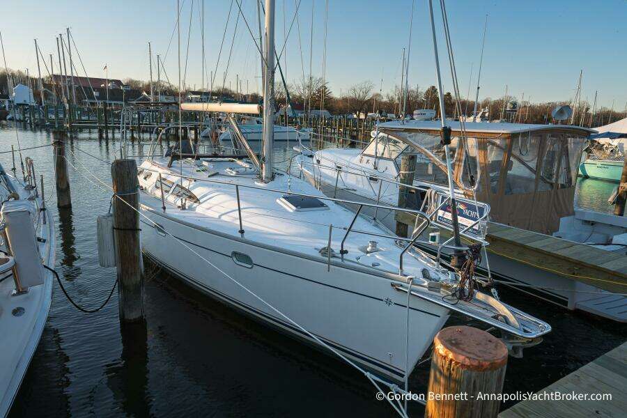Opie Bea 37ft Jeanneau Yacht For Sale