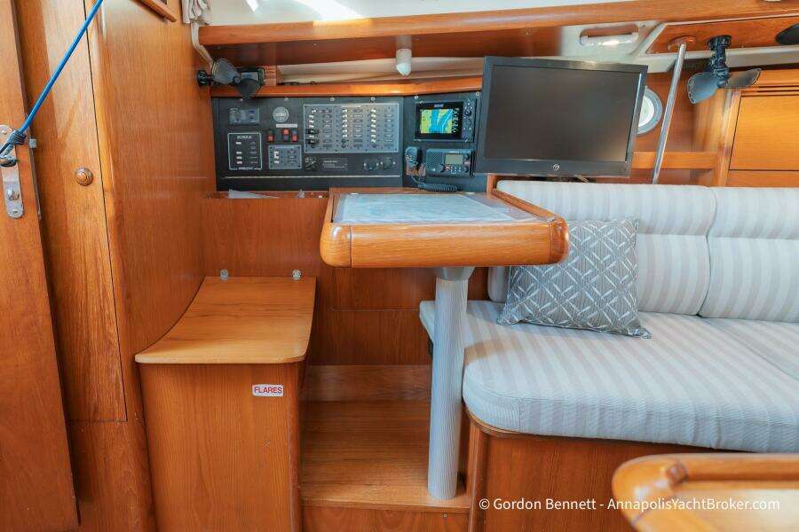 Opie Bea 37ft Jeanneau Yacht For Sale