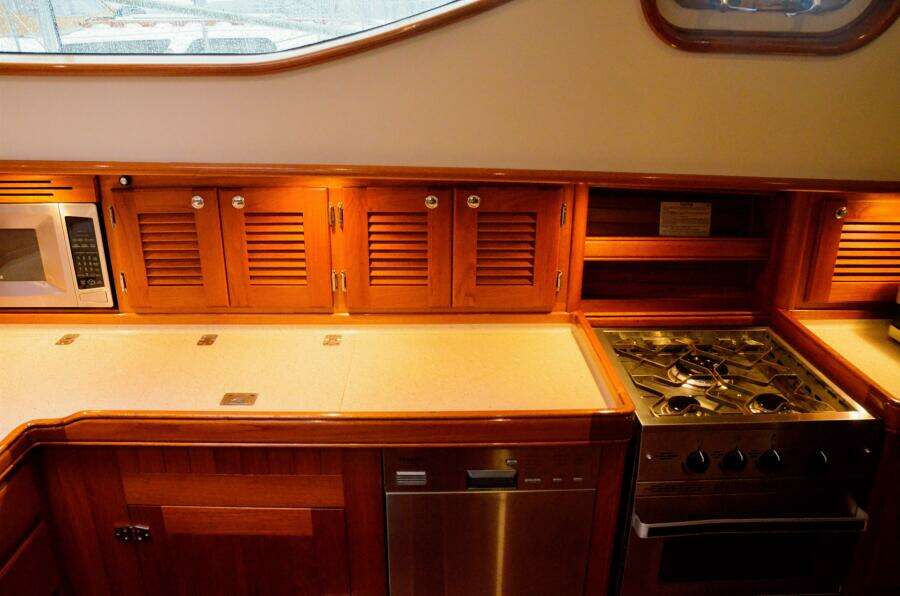 Delphina 55ft Waterline Yacht For Sale
